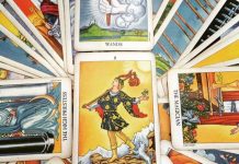 TAROT EVOLUTIVO TERAPÉUTICO: Una herramienta para el autoconocimiento y el crecimiento personal