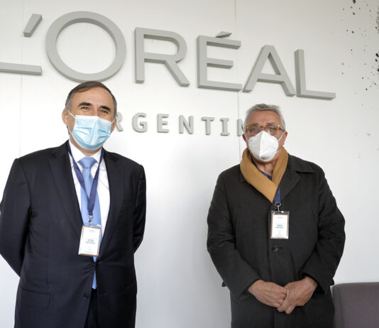 El intendente Julio Zamora recorrió la planta de L’Oreal en Norlog y destacó el compromiso social y ambiental de la empresa