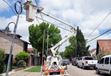 El Municipio de Tigre continúa con la colocación de nuevas luminarias led en Benavídez y El Talar