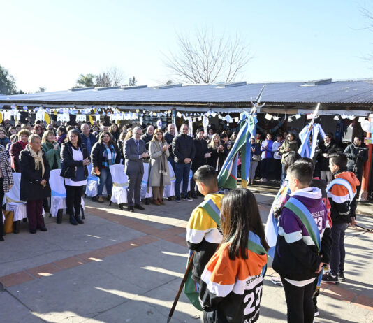 Julio Zamora participó de los festejos por el 60° aniversario de la EP N° 18 Hipólito Irigoyen de Benavídez