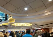 ARGENTINOS INDIGNADOS REALIZAN RECLAMO EN ALTA MAR