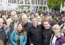 Achával marchó junto a Kicillof y los trabajadores en un nuevo Día del Trabajador