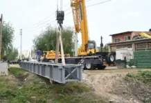 Avanza la construcción de un puente peatonal que conectará a Maquinista Savio y Garín
