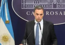 Adorni apuntó contra Kicillof: “El RIGI se hace por personajes como él”