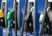 El combustible baja un 3% en la Argentina por la caída internacional del petróleo