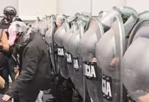 Represión frente al Congreso: hirieron a un fotógrafo y a un jubilado durante una protesta pacífica