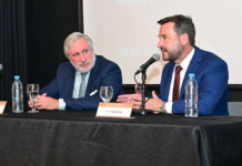 Ariel Sujarchuk y Julio Conte-Grand encabezaron una capacitación sobre la rehumanización de los procesos judiciales